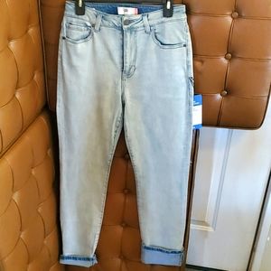 Cabi higher straight jeans